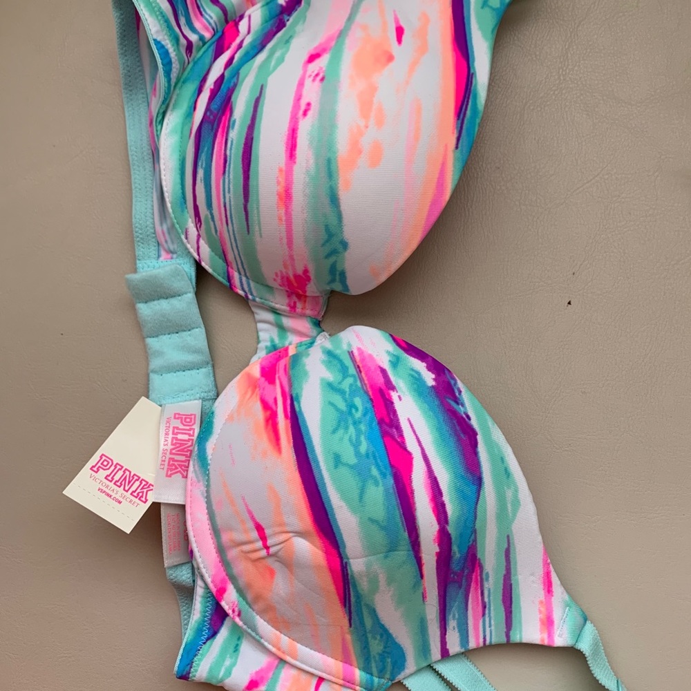 Victoria’s Secret PINK bra